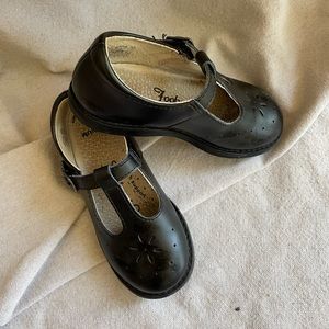 GUC Black Leather Sherry Mary Jane Footmates size 10